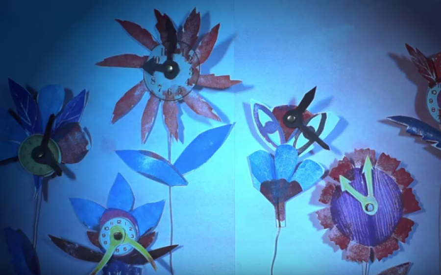 Χάρτινο Σινεμά: Τα ανθισμένα ρολόγια!