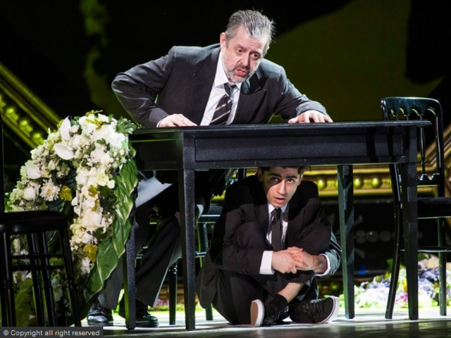 Enjoy “un peu” or even “beaucoup” of your favorite acts! Plus, you can dive into the secrets of the Opera’s professions and discover the unique expertise of the House’s master-craftsmen!